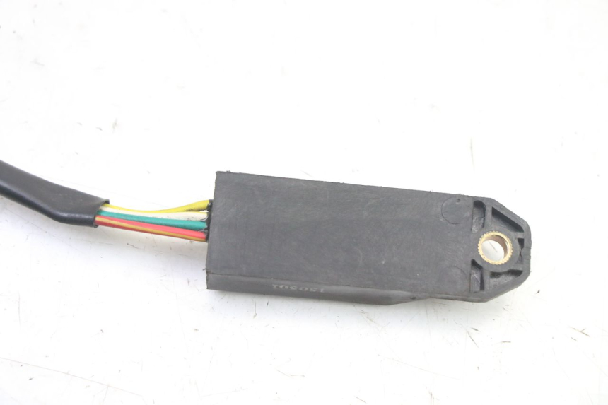 photo de RELAIS ELECTRIQUE PEUGEOT TWEET 4T 50 (2014 - 2019) - Gros plan technique