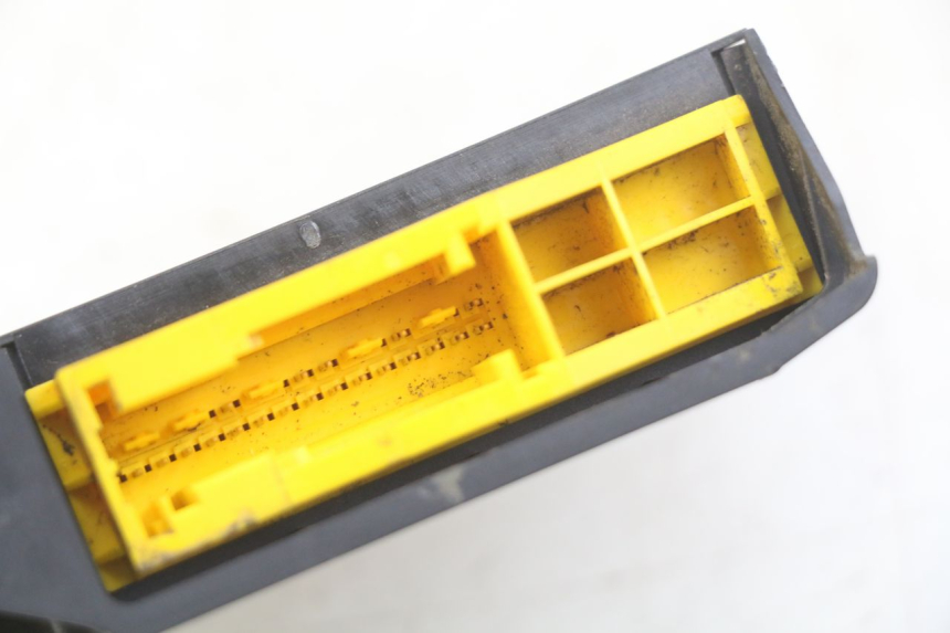 photo de RELAIS ELECTRIQUE RENAULT TWIZY 45 (2012 - 2019) - Détail de la pièce