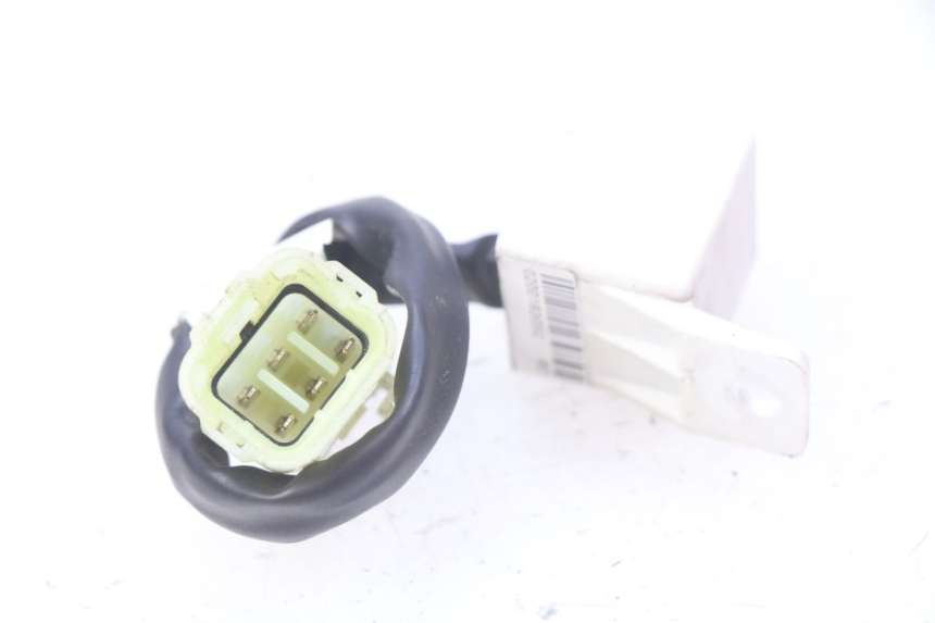 photo de RELAIS ELECTRIQUE PIAGGIO VESPA GTS IGET ABS 125 (2017 - 2023) - Autre angle de vue