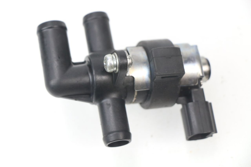 photo de RELAIS ELECTRIQUE HONDA VFR F 1200 (2010 - 2015) - Autre angle de vue