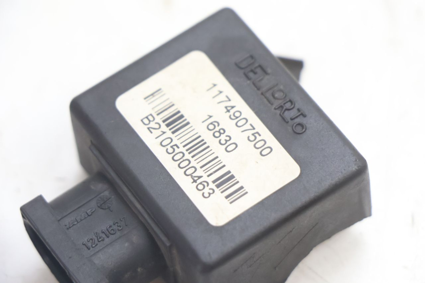 photo de RELAIS ELECTRIQUE PEUGEOT VIVACITY 50 (2004 - 2009) - Détail de la pièce
