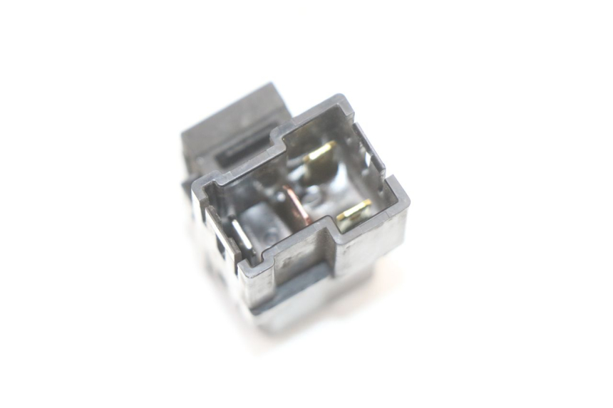 photo de RELAIS ELECTRIQUE YAMAHA XMAX X-MAX ABS 125 (2017 - 2020) - Détail de la pièce