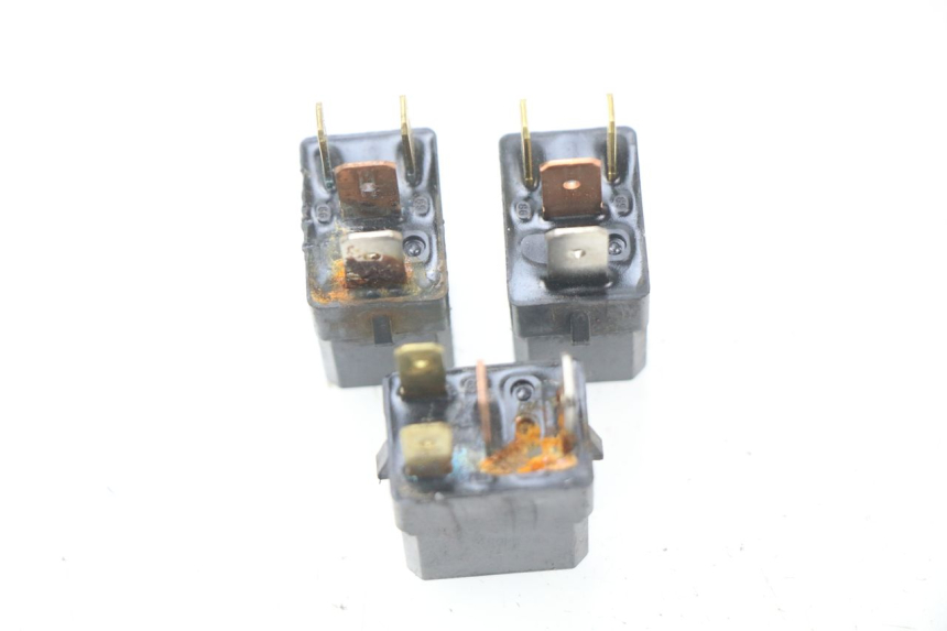 photo de RELAIS ELECTRIQUE YAMAHA XMAX X-MAX 125 (2006 - 2009) - Zoom état d’usage