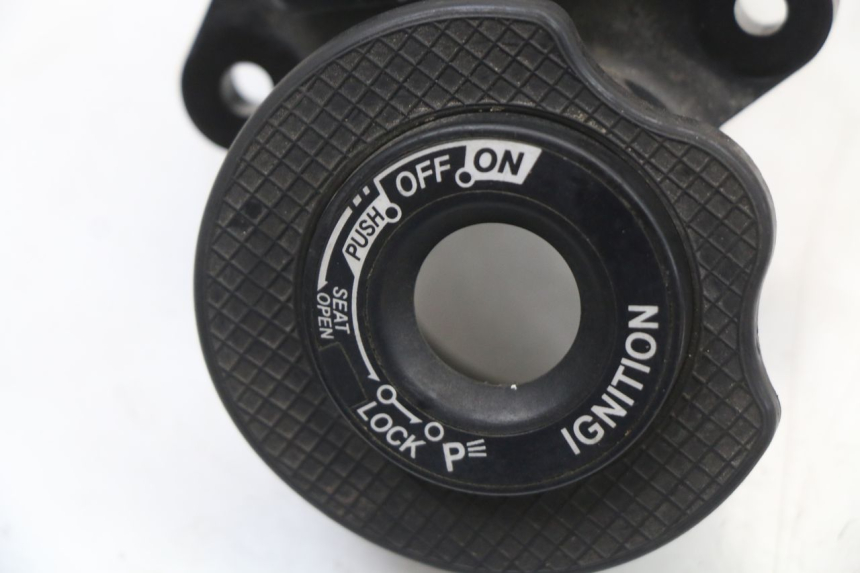 photo de RELAIS ELECTRIQUE YAMAHA X-MAX XMAX 125 (2010 - 2013) - Autre angle de vue