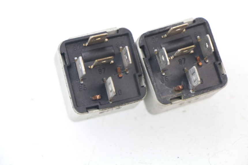 photo de RELAIS ELECTRIQUE PIAGGIO XEVO X-EVO 250 (2007 - 2012) - Gros plan technique