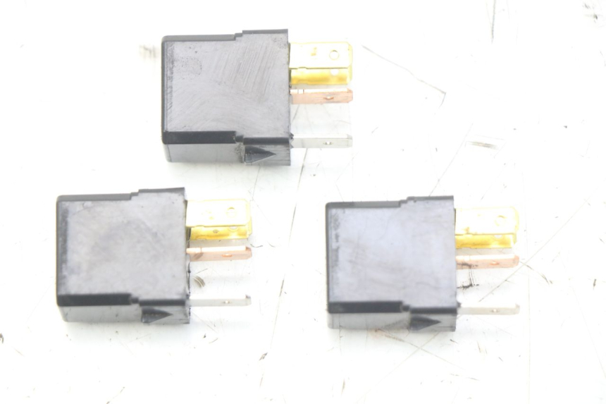 photo de RELAIS ELECTRIQUE YAMAHA XP T-MAX TMAX 500 (2004 - 2007) - Détail de la pièce