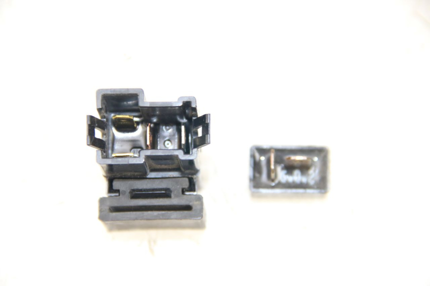 photo de RELAIS ELECTRIQUE YAMAHA XP T-MAX TMAX 500 (2004 - 2007) - Autre angle de vue