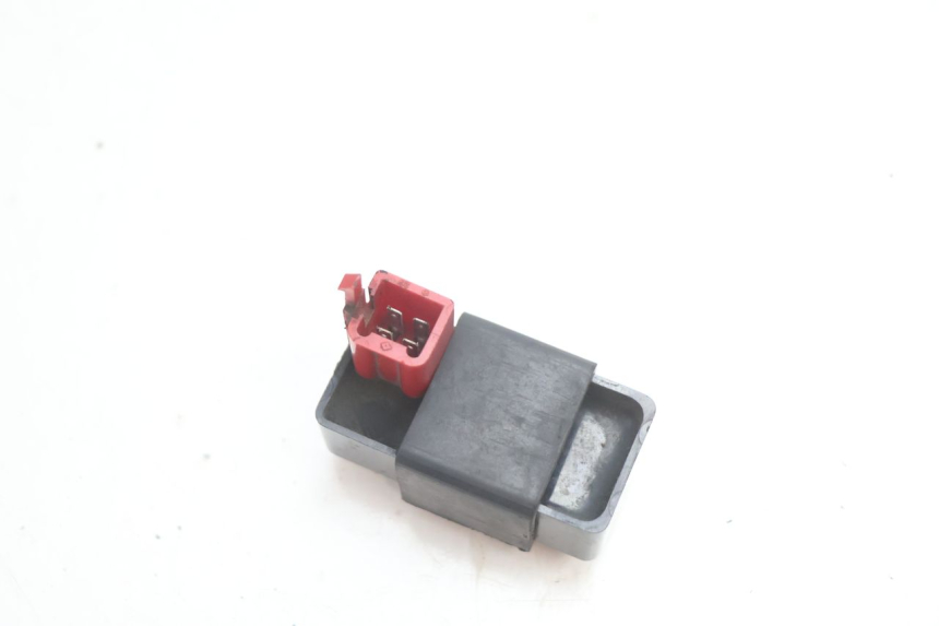 photo de RELAIS ELECTRIQUE HONDA XRV AFRICA TWIN 750 (1990 - 1992) - Détail de la pièce