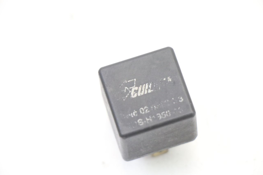 photo de RELAIS ELECTRIQUE YAMAHA TZR 50 (2008 - 2016) - Détail de la pièce
