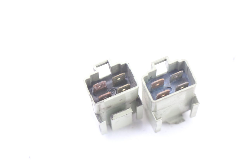 photo de RELAIS ELECTRIQUE YAMAHA X-MAX XMAX ABS 250 (2010 - 2014) - Autre angle de vue