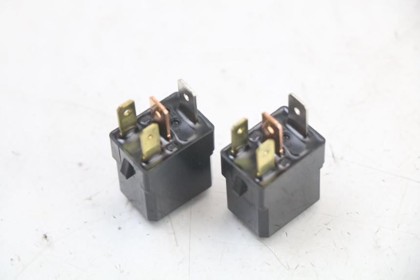 photo de RELAIS ELECTRIQUE YAMAHA XJ6 ABS 600 (2008 - 2016) - Détail de la pièce