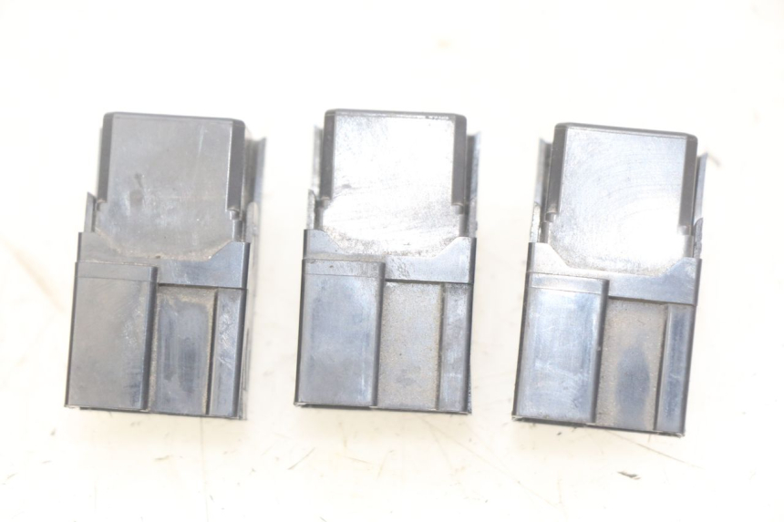 photo de RELAIS ELECTRIQUE YAMAHA YP MAJESTY 400 (2004 - 2008) - Vue principale