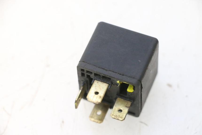 photo de RELAIS ELECTRIQUE YAMAHA YP MAJESTY 125 (1998 - 2001) - Zoom état d’usage