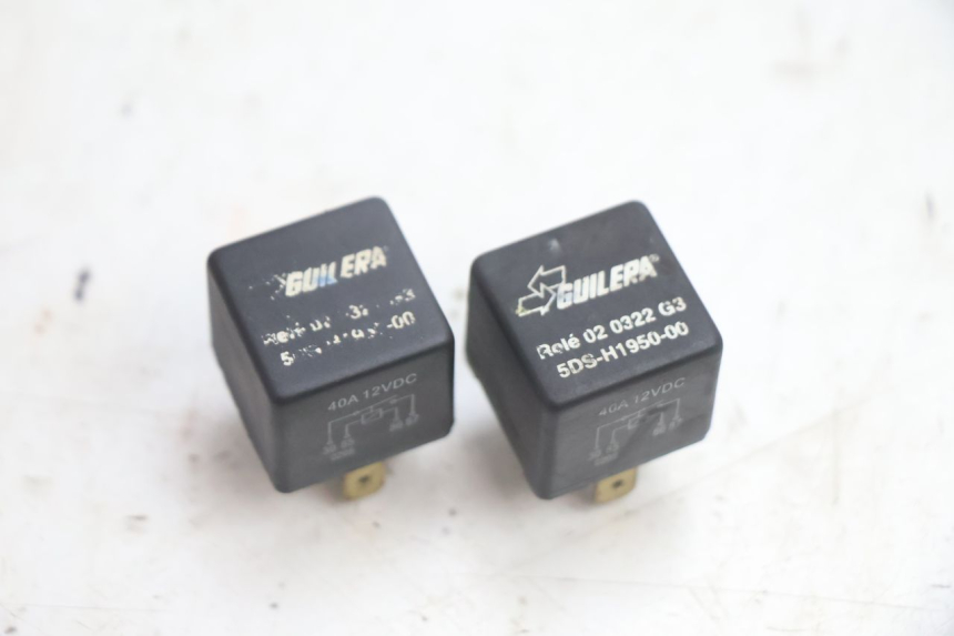 photo de RELAIS ELECTRIQUE YAMAHA YP MAJESTY 125 (2002 - 2006) - Détail de la pièce