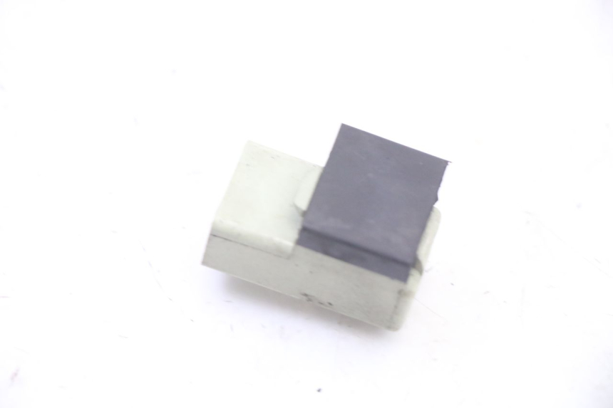 photo de RELAIS ELECTRIQUE YAMAHA YP X-MAX XMAX 400 (2014 - 2017) - Gros plan technique