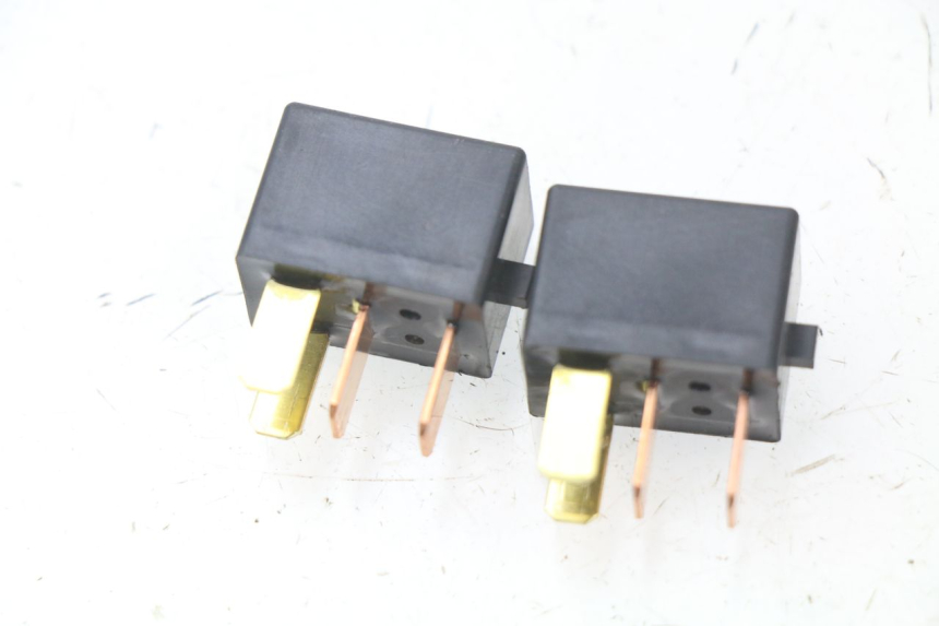 photo de RELAIS ELECTRIQUE UNIVERSAL BIKE ZN50QT-11B 50 (2018 - 2021) - Détail de la pièce