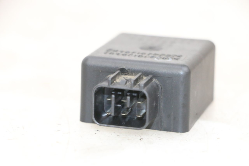 photo de RELAIS ELECTRIQUE KAWASAKI ZR 7 750 (1999 - 2004) - Détail de la pièce