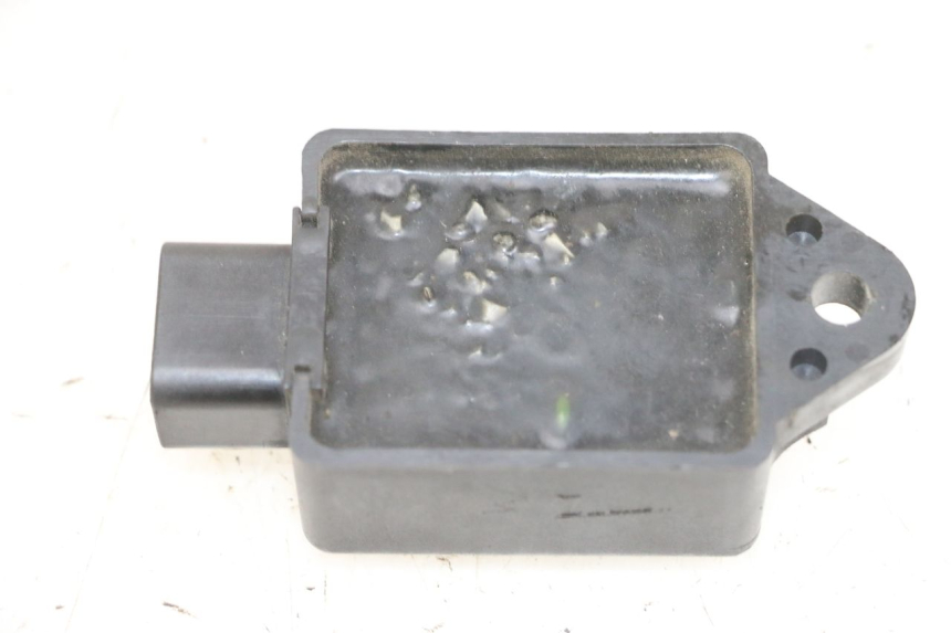 photo de RELAIS ELECTRIQUE KAWASAKI ZR 7 750 (1999 - 2004) - Zoom état d’usage