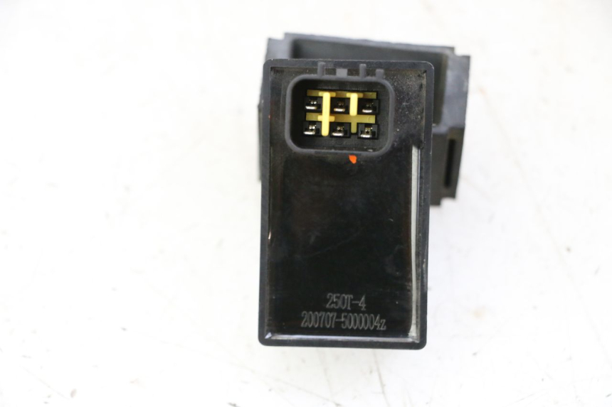 photo de RELAIS PHARE KEEWAY K-LIGHT KLIGHT 125 (2018 - 2025) - Zoom état d’usage