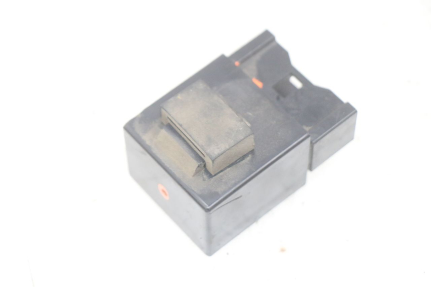 photo de RELAIS POMPE À ESSENCE YAMAHA FJR ABS 1300 (2006 - 2012) - Gros plan technique