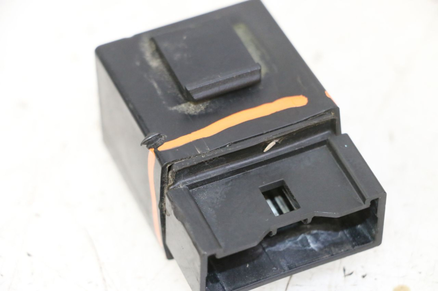 photo de RELAIS POMPE À ESSENCE YAMAHA FZ6 N FAZER 600 (2004 - 2006) - Vue d’ensemble