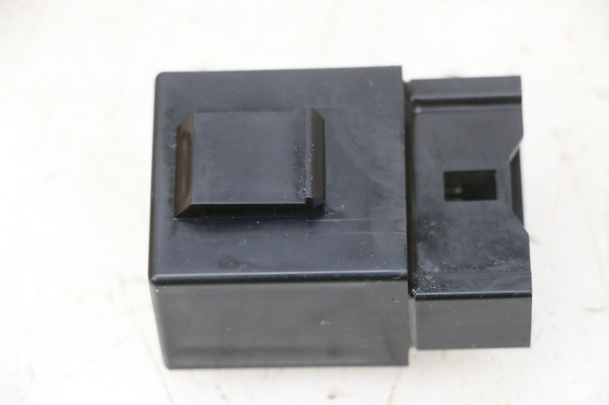 photo de RELAIS POMPE À ESSENCE YAMAHA MT-07 MT07 700 (2018 - 2020) - Autre angle de vue