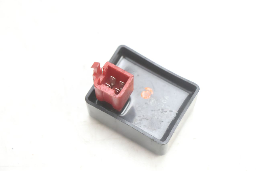 photo de RELAIS POMPE À ESSENCE KAWASAKI ZX-6R ZX6R 600 (2000 - 2002) - Détail de la pièce