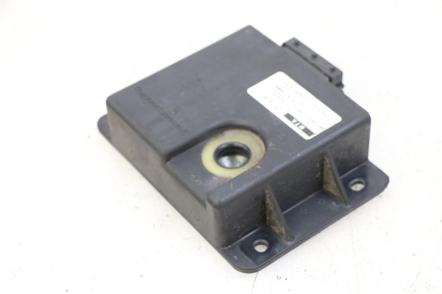 photo de RELAIS ROLL LOCK PIAGGIO MP3 500 (2014 - 2017) - Gros plan technique