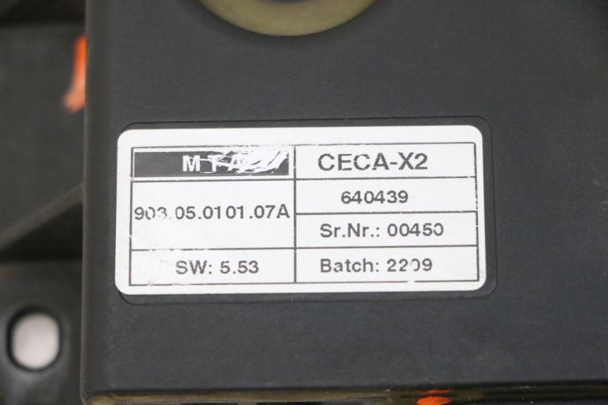 photo de RELAIS ROLL LOCK PIAGGIO MP3 RL 250 (2006 - 2010) - Points de fixation