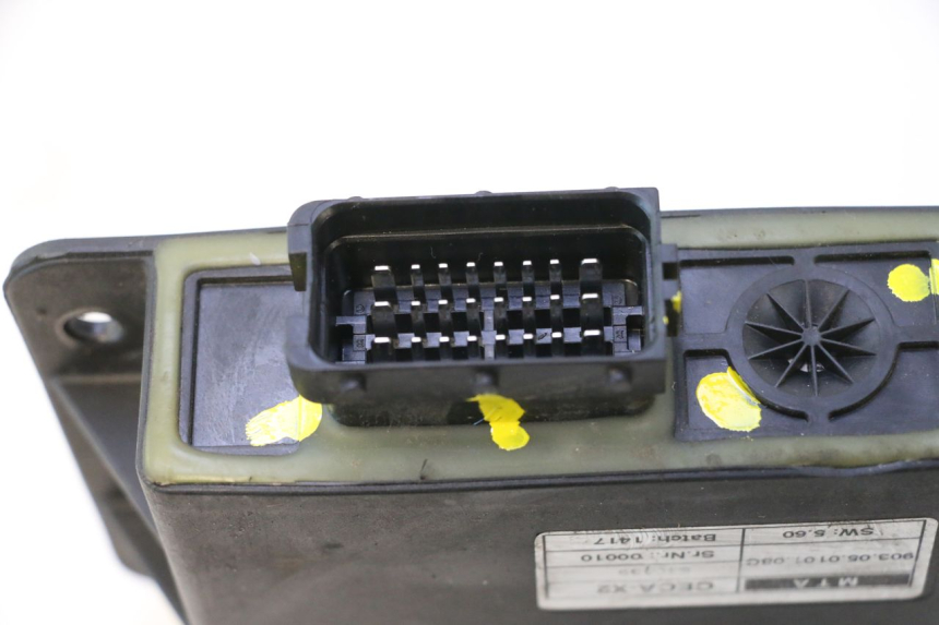 photo de RELAIS ROLL LOCK PIAGGIO MP3 500 (2016 - 2018) - Autre angle de vue