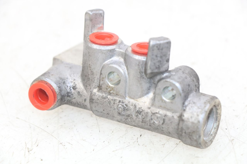 photo de REPARTITEUR FREIN HONDA FES PANTHEON 2T 125 (1998 - 2002) - Vue principale