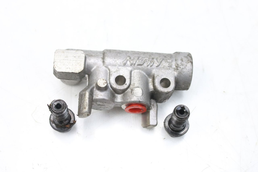 photo de REPARTITEUR FREIN HONDA FES S-WING SWING ABS 125 (2007 - 2015) - Autre angle de vue