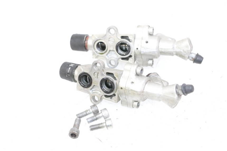 photo de REPARTITEUR FREIN YAMAHA FJ 36Y 1100 (1984 - 1985) - Gros plan technique