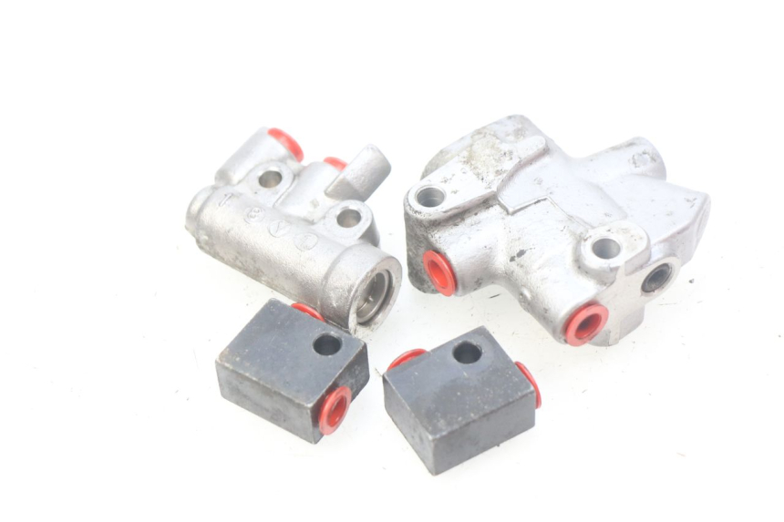 photo de REPARTITEUR FREIN YAMAHA FJR ABS 1300 (2006 - 2012) - Autre angle de vue