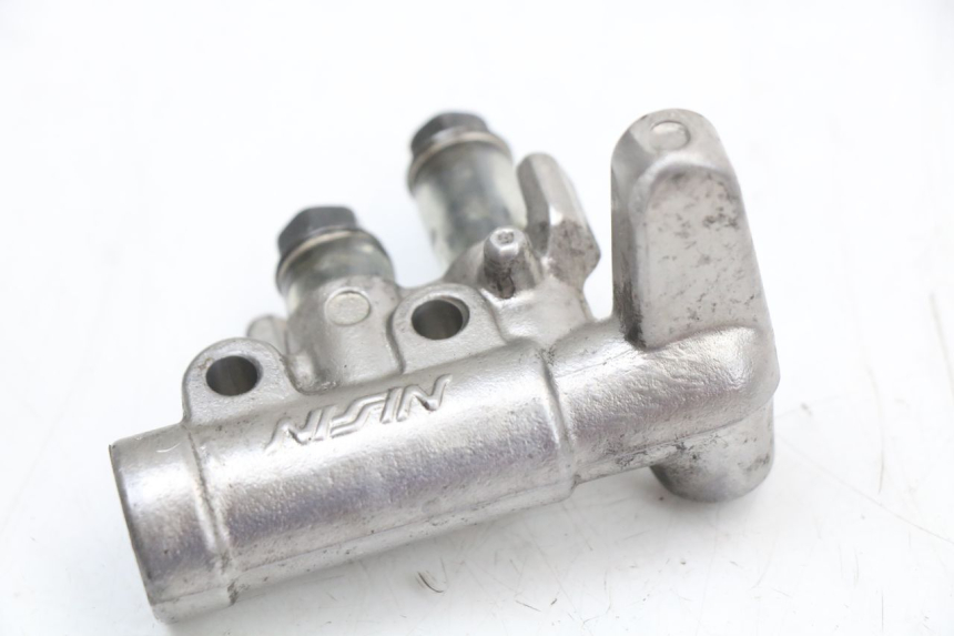 photo de REPARTITEUR FREIN HONDA FJS SILVER WING SILVERWING 400 (2005 - 2008) - Autre angle de vue