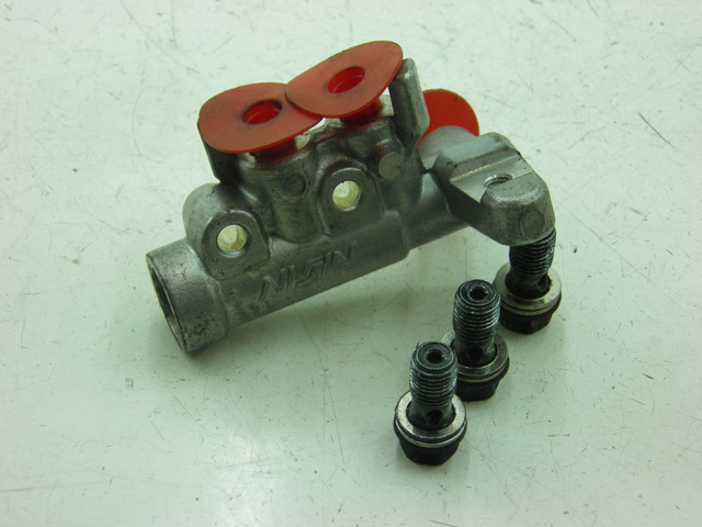 photo de REPARTITEUR FREIN HONDA FES S-WING SWING 125 (2007 - 2015) - Détail de la pièce