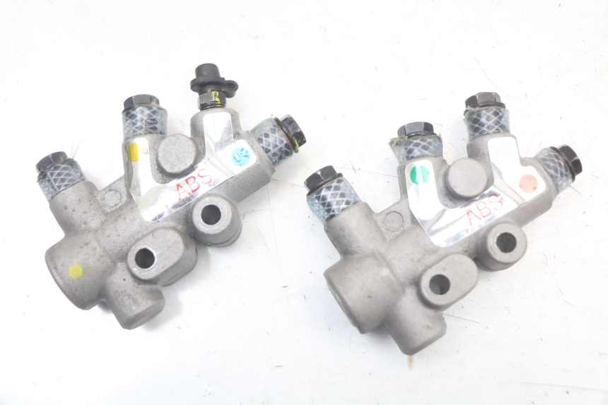 photo de REPARTITEUR FREIN PIAGGIO MP3 HPE 350 (2018 - 2020) - Vue principale