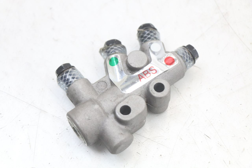 photo de REPARTITEUR FREIN PIAGGIO MP3 HPE 350 (2018 - 2020) - Autre angle de vue
