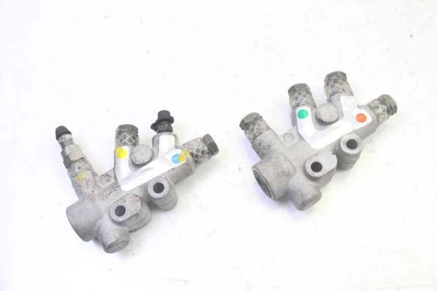 photo de REPARTITEUR FREIN PIAGGIO MP3 LT 300 (2010 - 2016) - Autre angle de vue