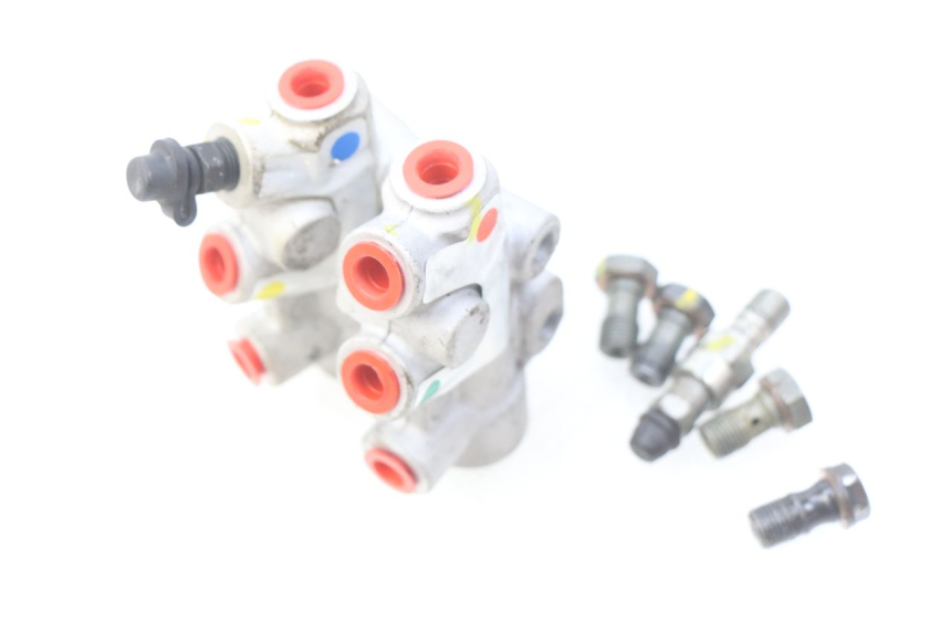 photo de REPARTITEUR FREIN PIAGGIO MP3 500 (2011 - 2015) - Détail de la pièce