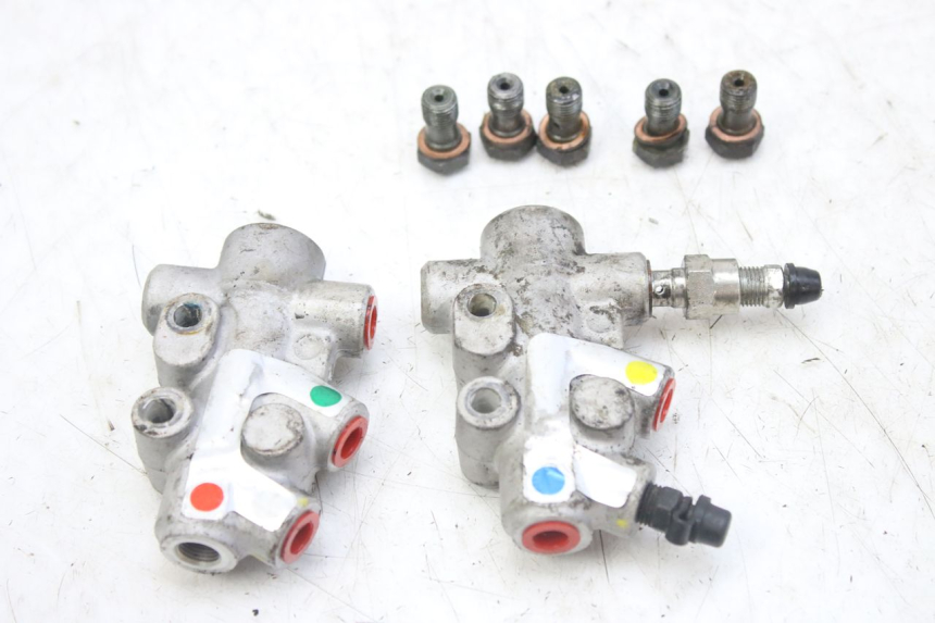 photo de REPARTITEUR FREIN PIAGGIO MP3 RL 250 (2006 - 2010) - Autre angle de vue