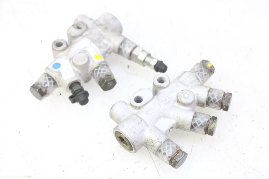 photo de REPARTITEUR FREIN PIAGGIO MP3 RL 250 (2006 - 2010) - Autre angle de vue