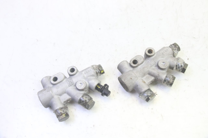 photo de REPARTITEUR FREIN PIAGGIO MP3 RL 250 (2006 - 2010) - Gros plan technique