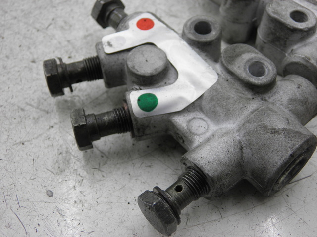 photo de REPARTITEUR FREIN PIAGGIO MP3 500 (2011 - 2015) - Autre angle de vue