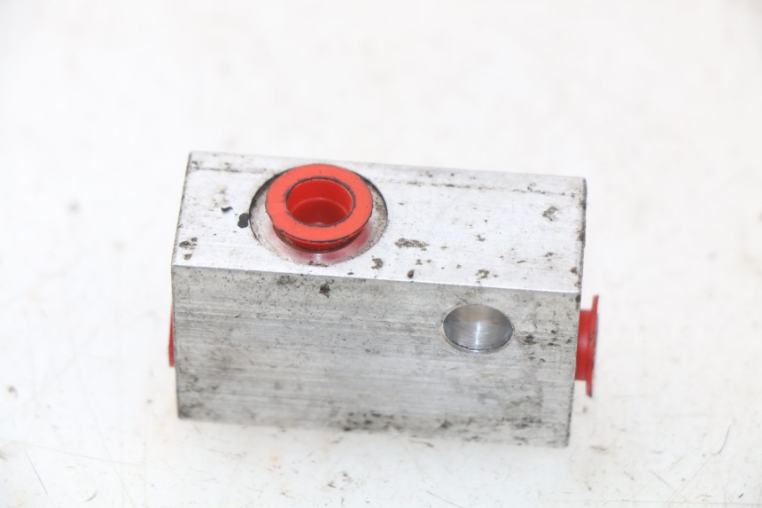 photo de REPARTITEUR FREIN DAELIM S2 FI 125 (2008 - 2017) - Zoom état d’usage