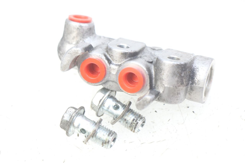 photo de REPARTITEUR FREIN SUZUKI SIXTEEN 125 (2008 - 2010) - Détail de la pièce