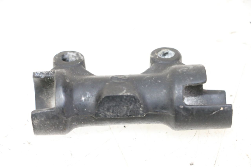 photo de REPARTITEUR FREIN TRIUMPH SPRINT 900 (1995 - 1998) - Autre angle de vue