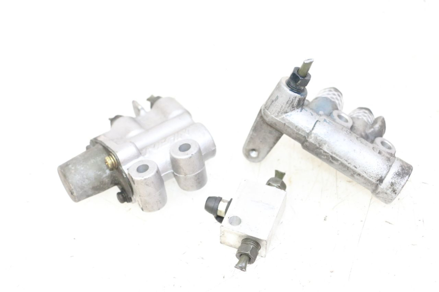 photo de REPARTITEUR FREIN HONDA ST PAN EUROPEAN 1300 (2002 - 2013) - Zoom état d’usage