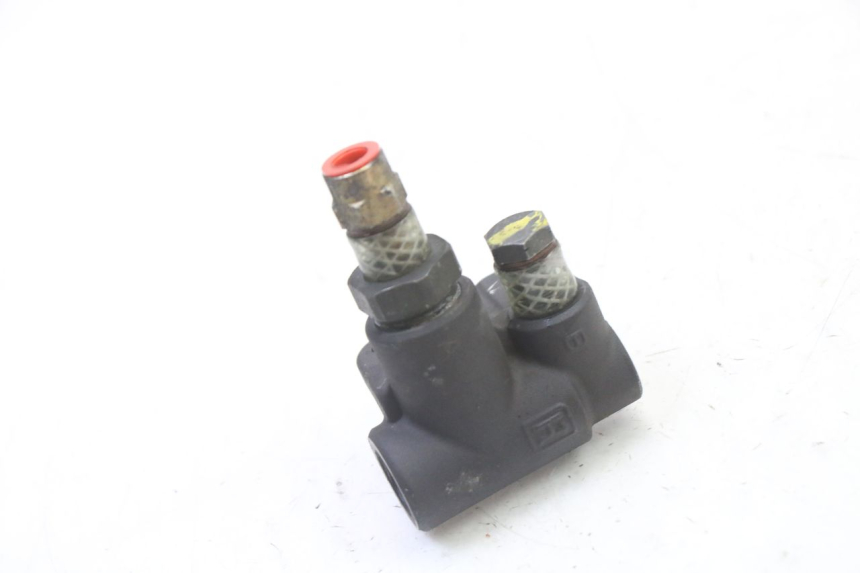 photo de REPARTITEUR FREIN PIAGGIO X9 EVOLUTION 125 (2003 - 2007) - Autre angle de vue