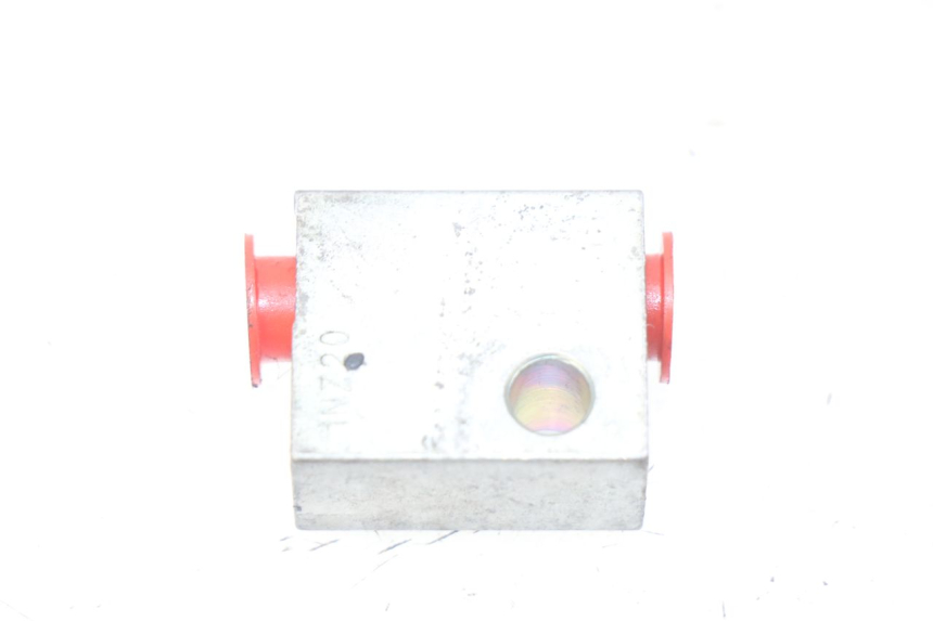 photo de REPARTITEUR FREIN YAMAHA XP T-MAX TMAX ABS 530 (2012 - 2015) - Détail de la pièce